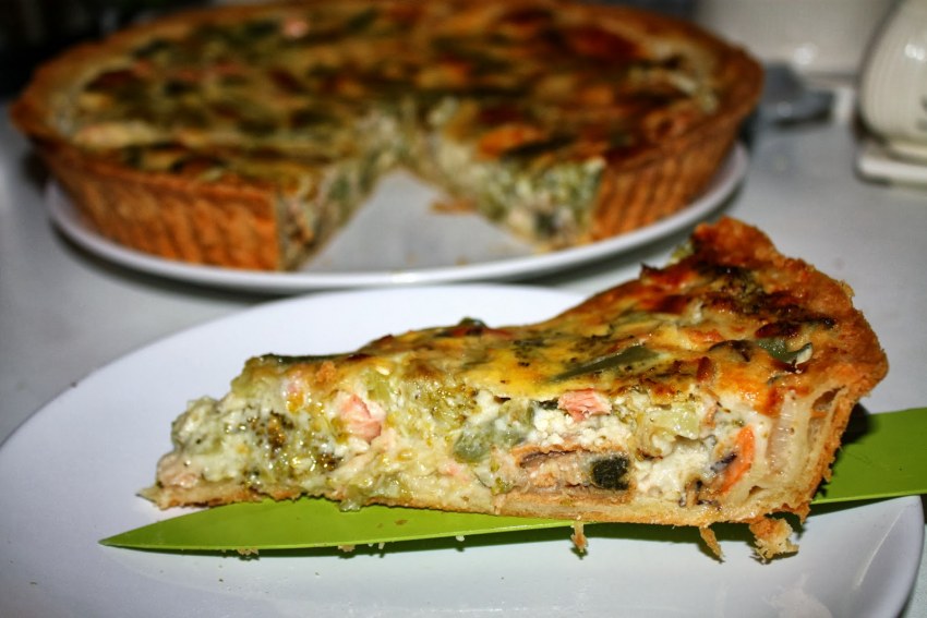 КИШ С луком пореем
