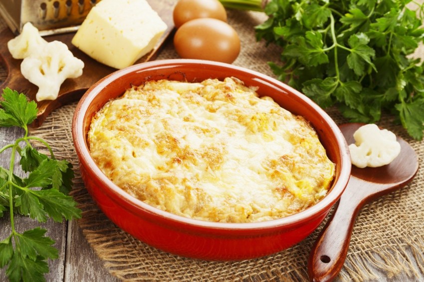 Запеканка из цветной капусты в духовке с яйцом и сыром