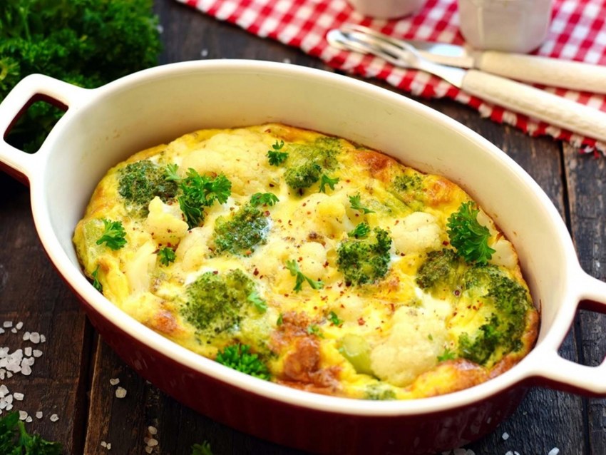 Запеканка из брокколи и курицы