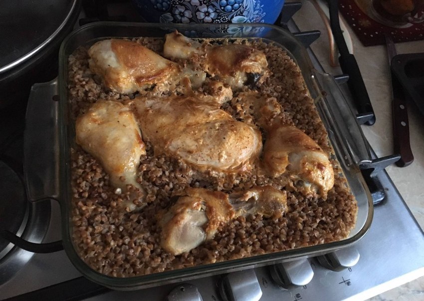 Гречка с курицей в духовке