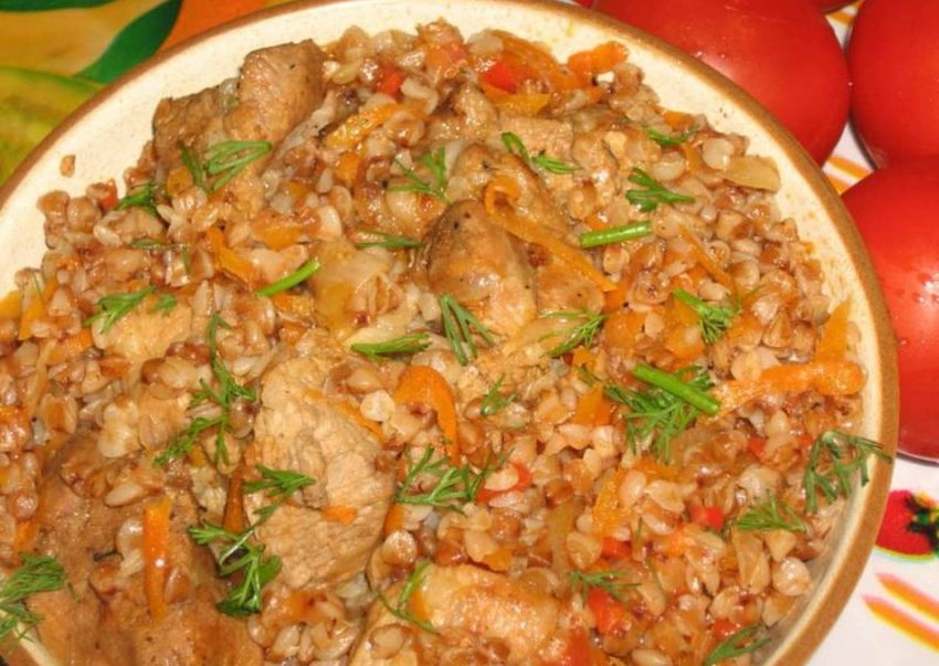 Куриные бедрышки с булгуром в духовке