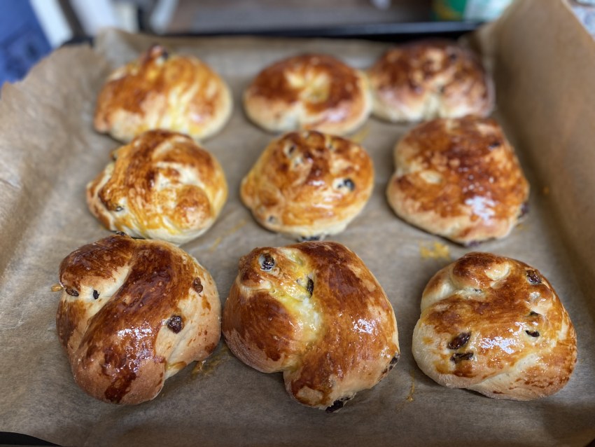 Сайка с изюмом