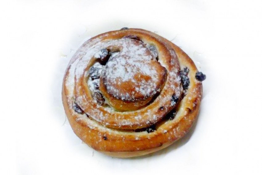 Булочки с изюмом в духовке