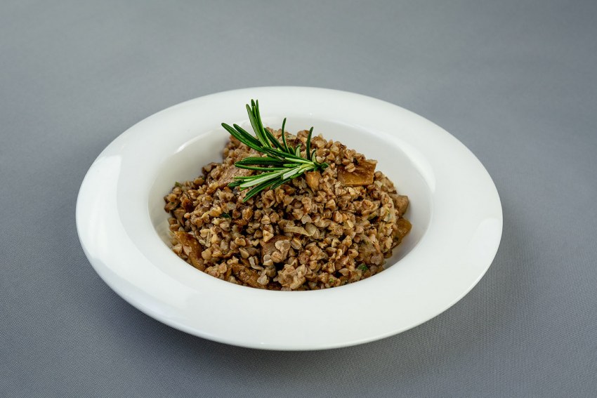 Гречневая каша с овощами