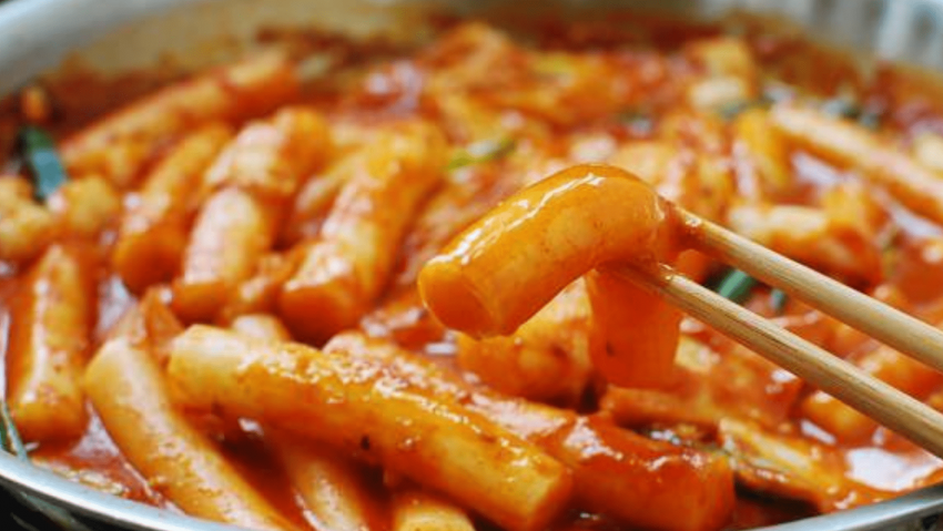 Tteokbokki (떡볶이)