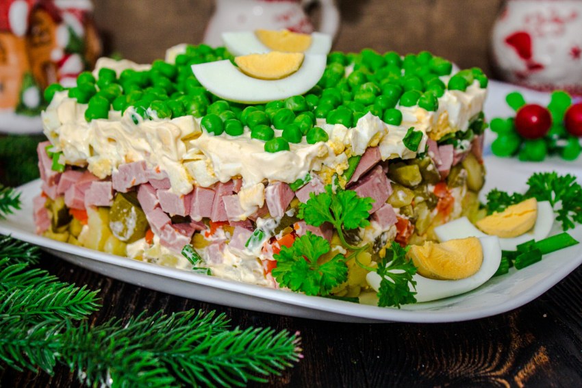 Салат с селедкой и свеклой