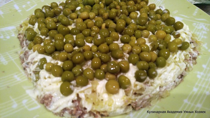 Салаты с морковью по-корейски, селедкой и зеленым горошком