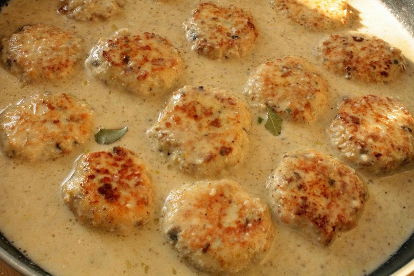 Куриные котлеты с грибами