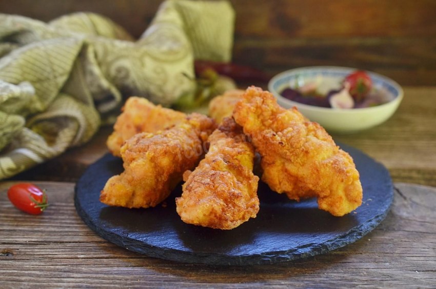 Куриная грудка в кукурузных хлопьях в духовке