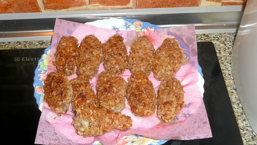 Куриные крылышки в кукурузных хлопьях