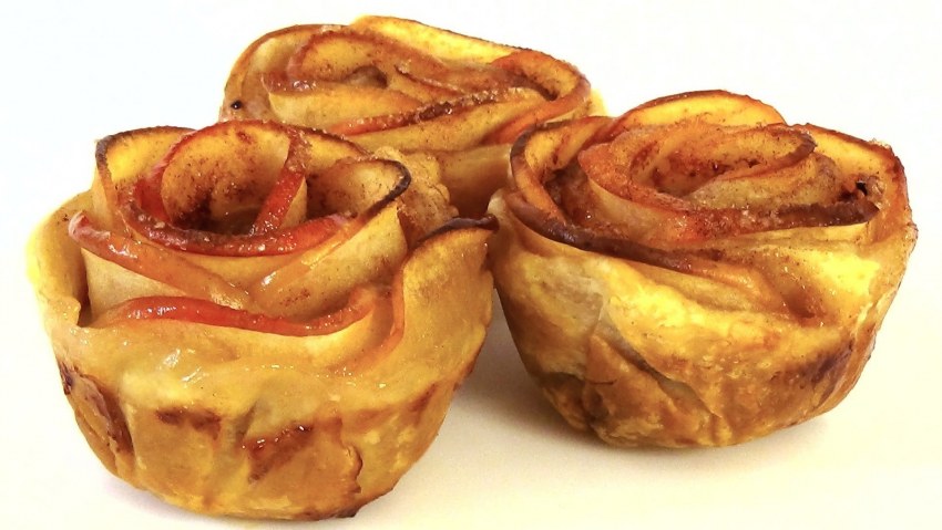 Красивая выпечка с яблоками