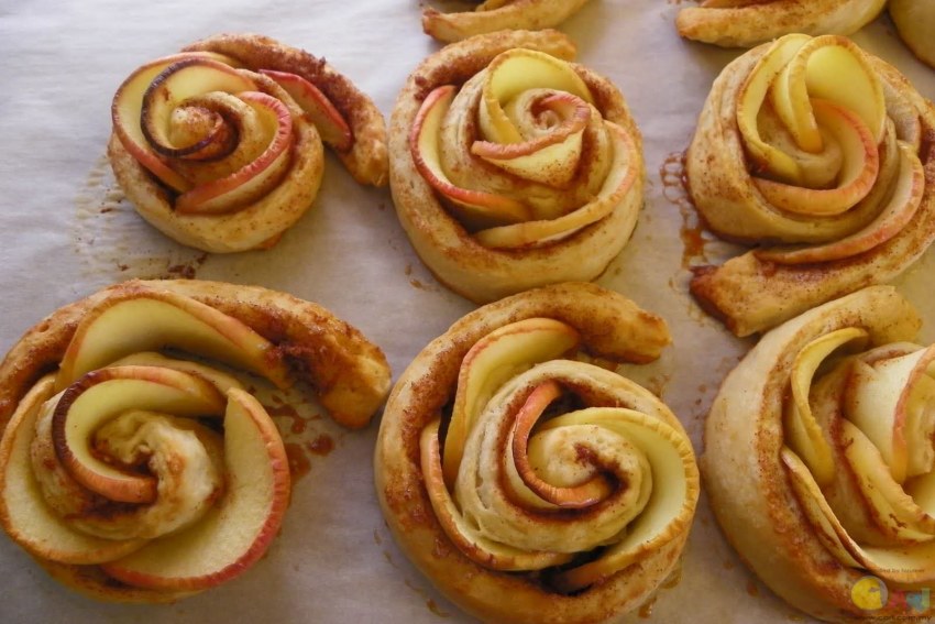 Булочки розочки с бананами