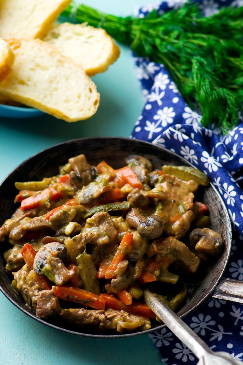 Говядина тушеная с овощами