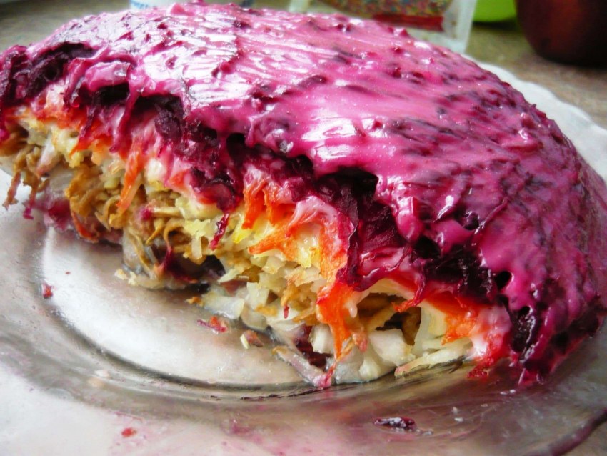 Селёдка под шубой слоями с зеленым луком