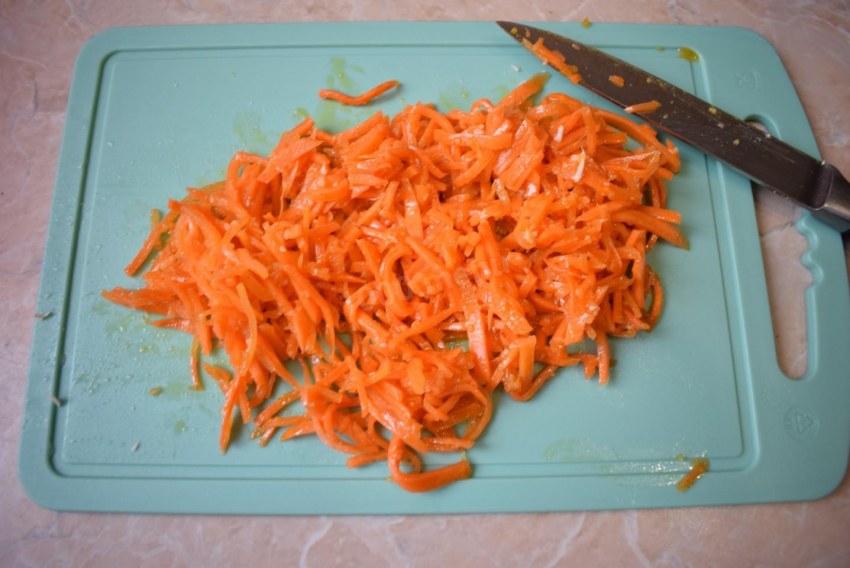 Гриньетка с курицей и корейской морковью