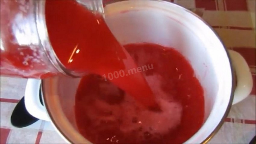 Приготовление малинового джема