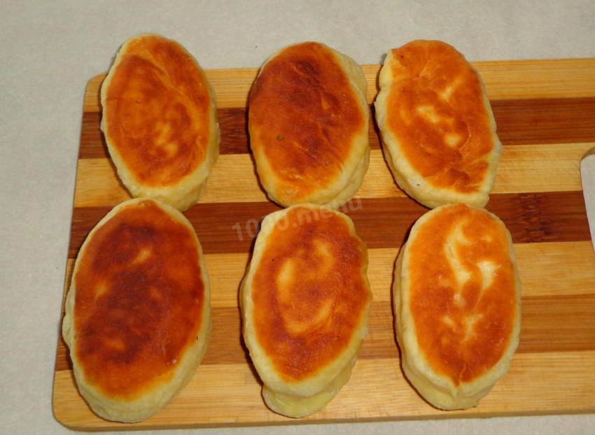 Жареные пирожки на картофельном отваре