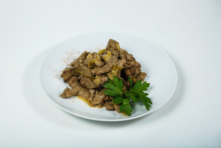 Печень по-строгановски классический
