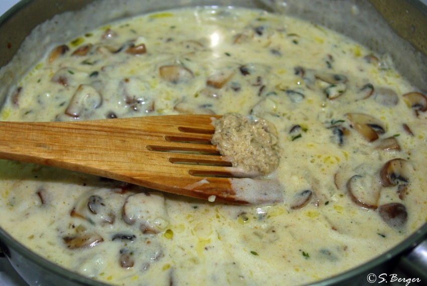Грибной соус со сливками