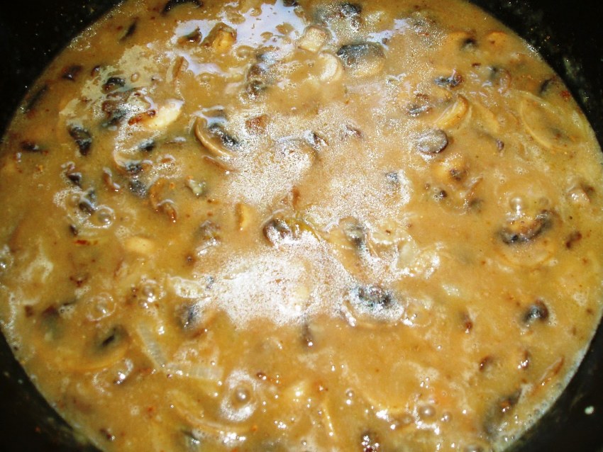 Белая подливка для мяса