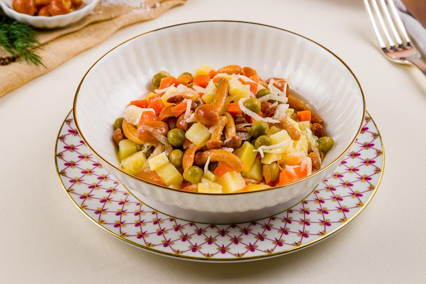 Салат с шампиньонами