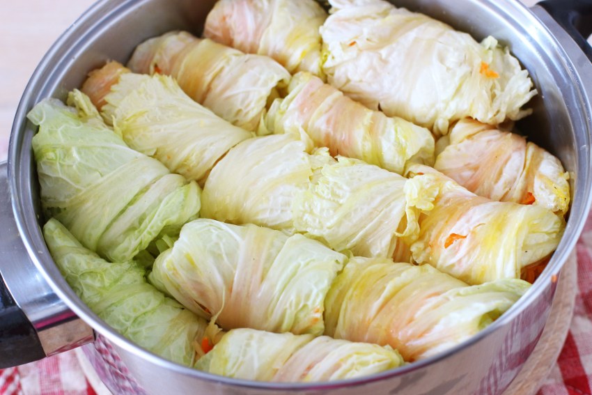 Капустные рулетики с морковью