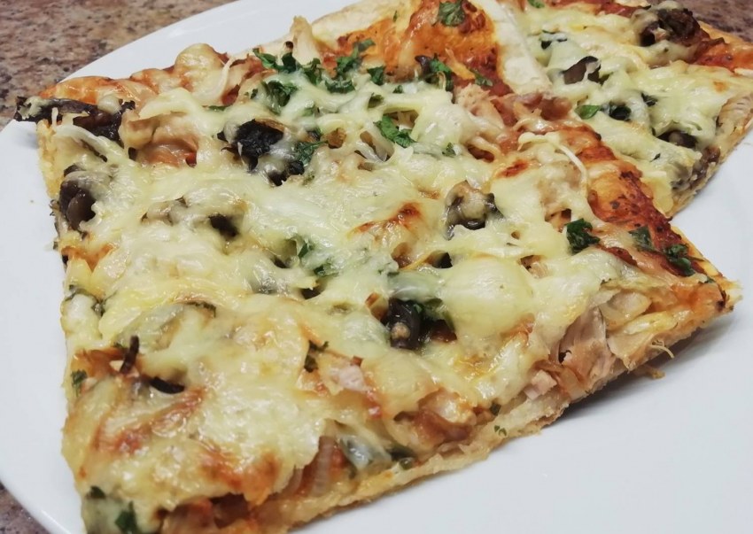 Пицца из курицы