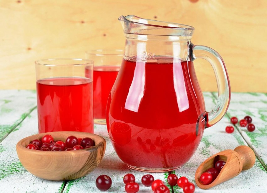 Клюквенный морс с корицей