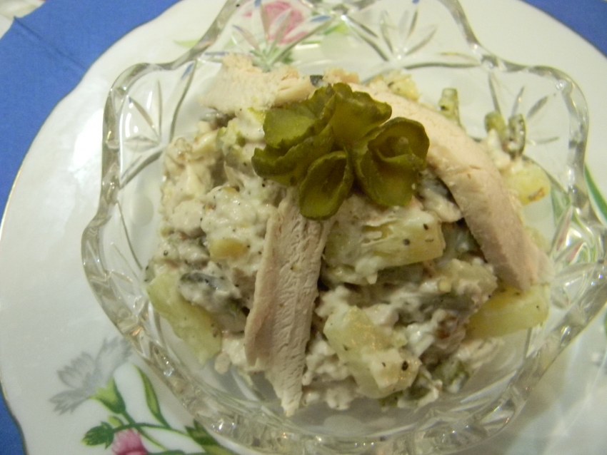 Салат с черносливом и грецкими орехами