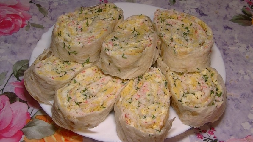 Закуска с крабовым рулетом