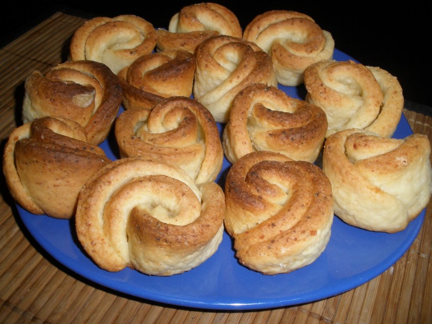 Булочки розочки сдобные