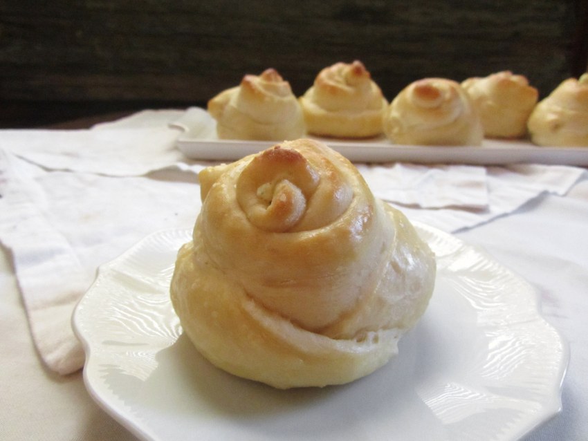 Булочки розочки сдобные