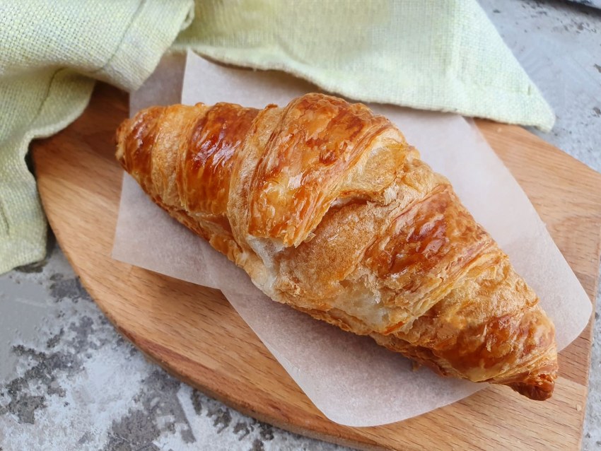 Круассаны с сыром и ветчиной