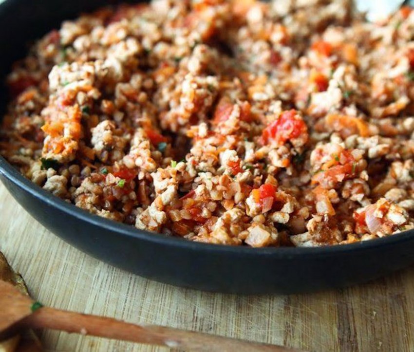 Гречка с грибным соусом