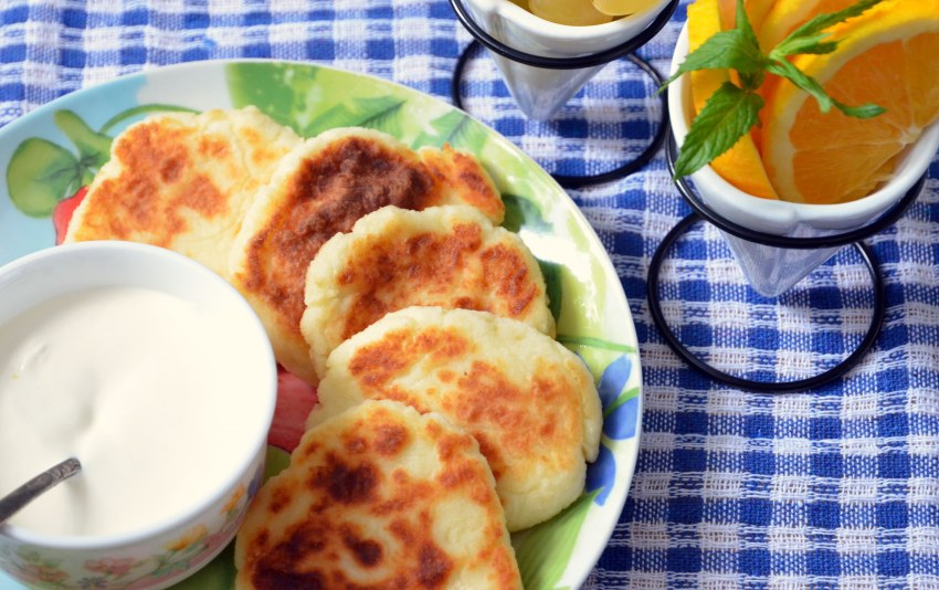 Оладьи на манке и молоке