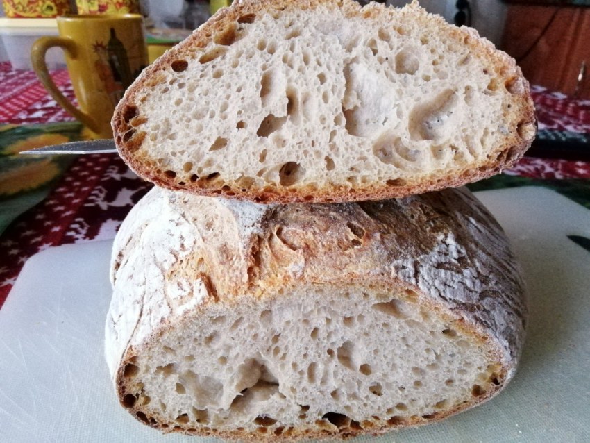 Хлеб пшеничный с кунжутом