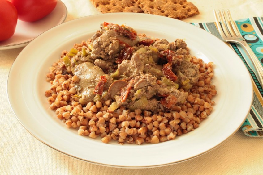 Печень с гречкой