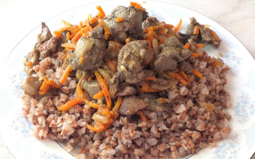 Гречневая каша с печенкой