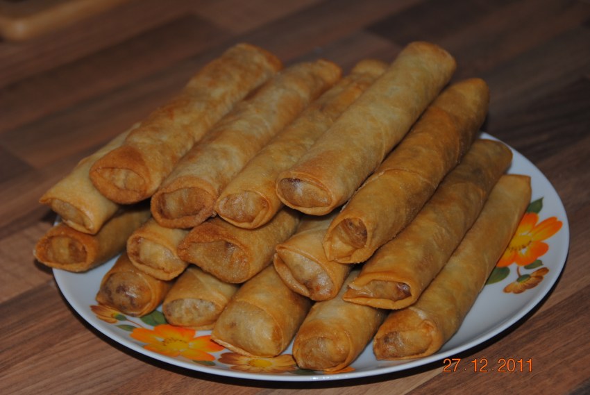 Мясные трубочки с начинкой
