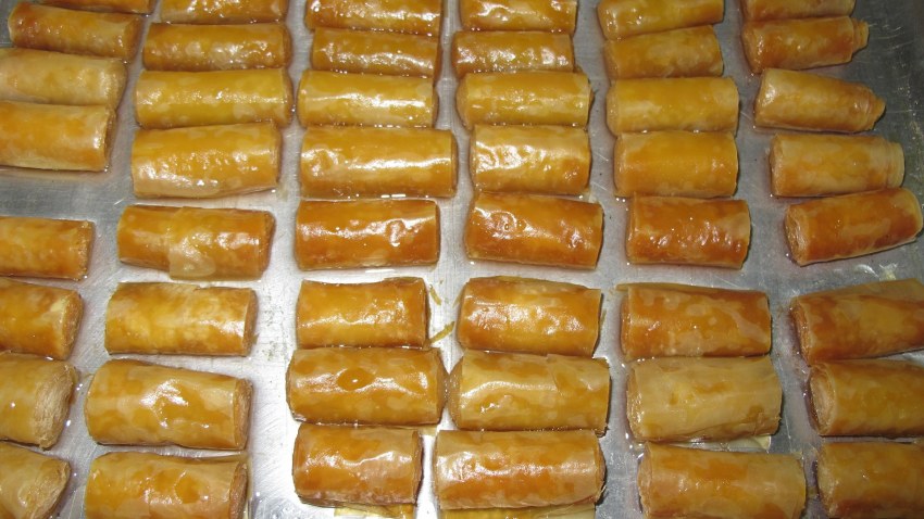 Слоеные трубочки с мясом