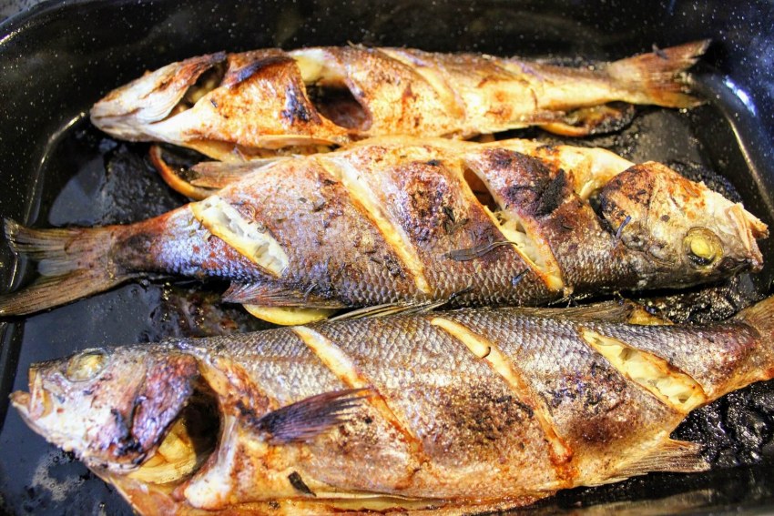 Окунь с овощами