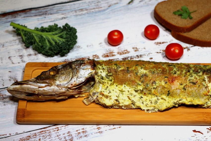 Морской окунь жареный