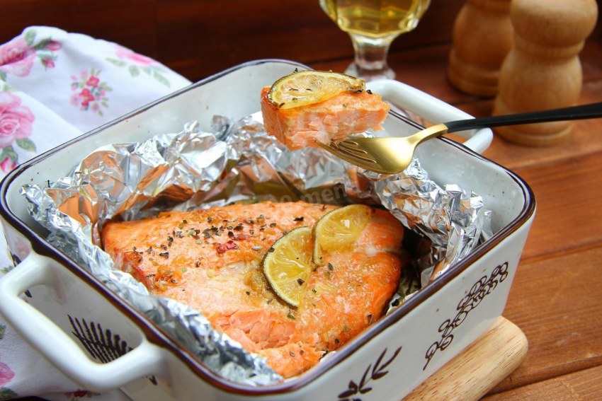 Запечённый морской окунь с картофелем