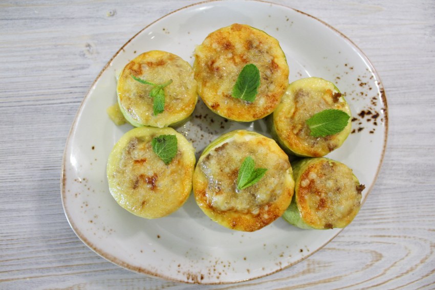 Кабачки в духовке кружочками