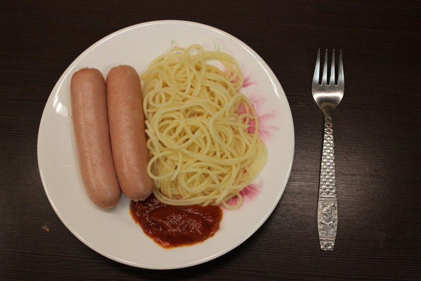 Макароны с сосисками