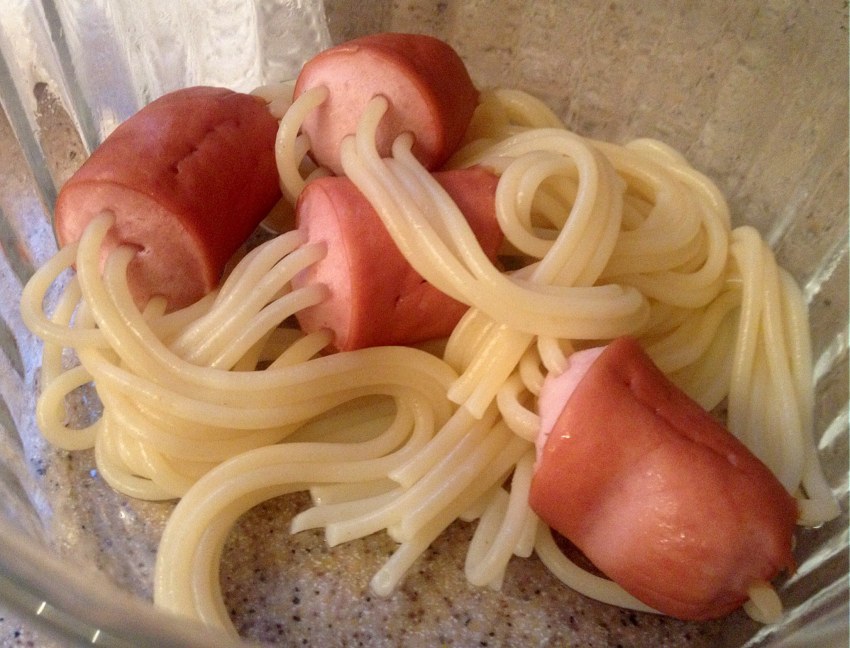 Макароны с сосисками