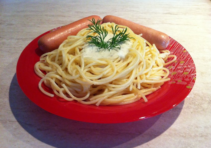 Макароны с сосисками