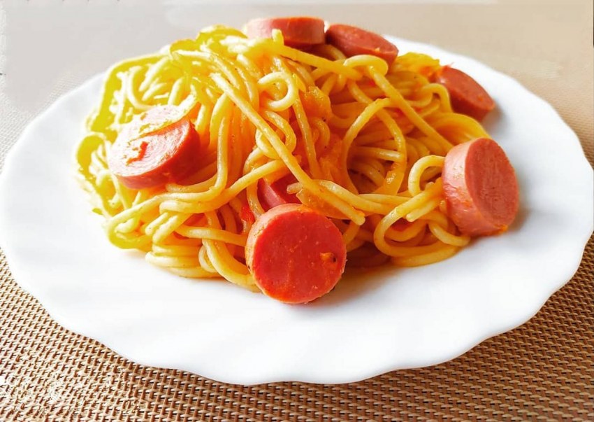 Макароны с сосисками