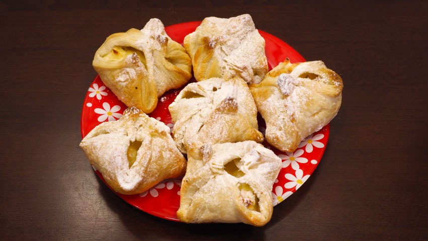 Слойки с творогом