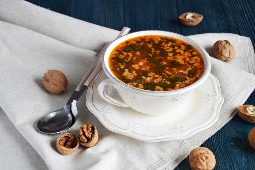 Грузинский суп из курицы харчо